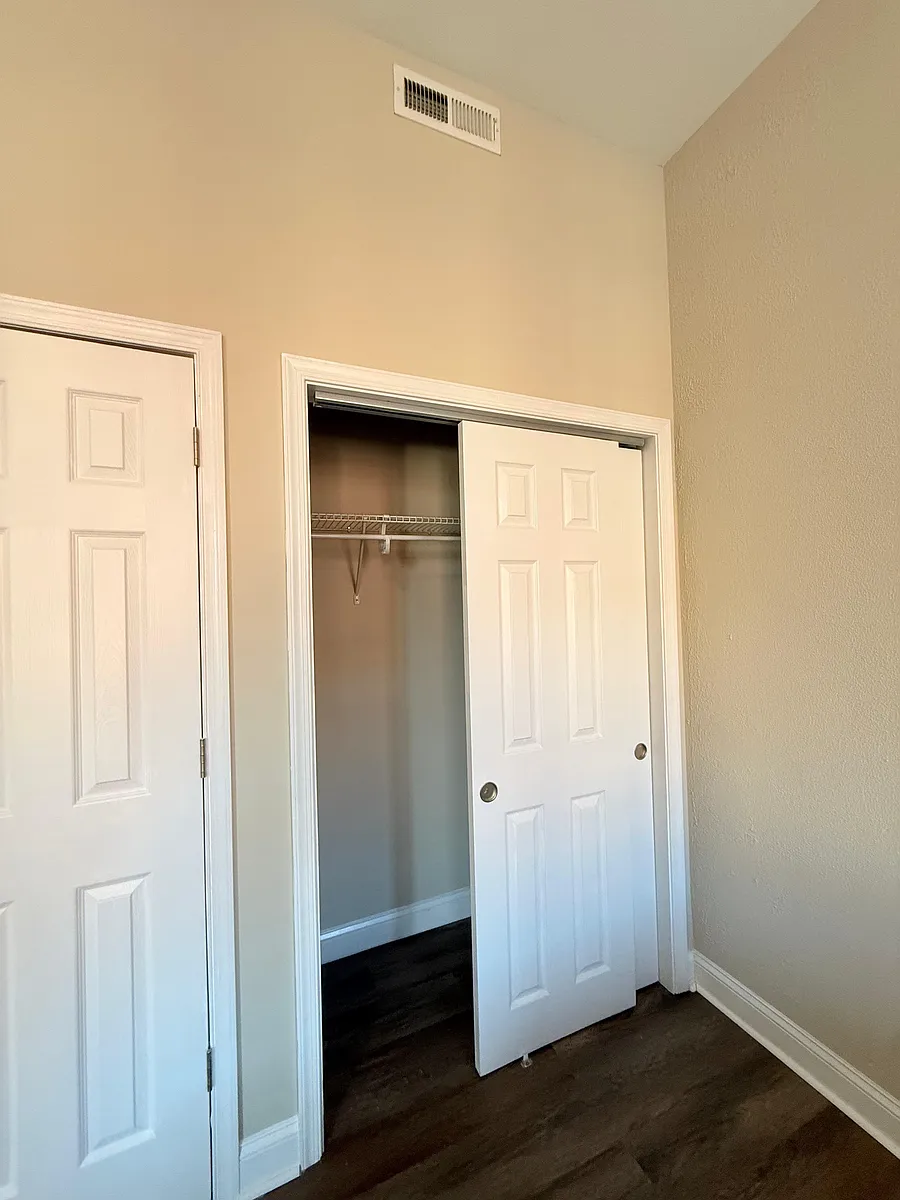 Building Photo - 1005 Edmondson Ave #2