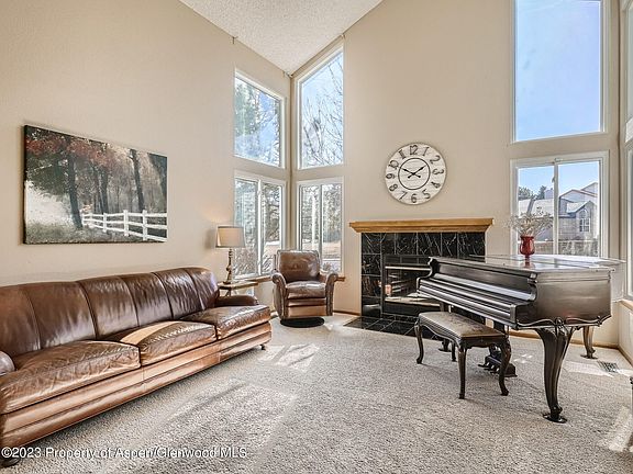 2nd image of 2437 Wynterbrook Dr