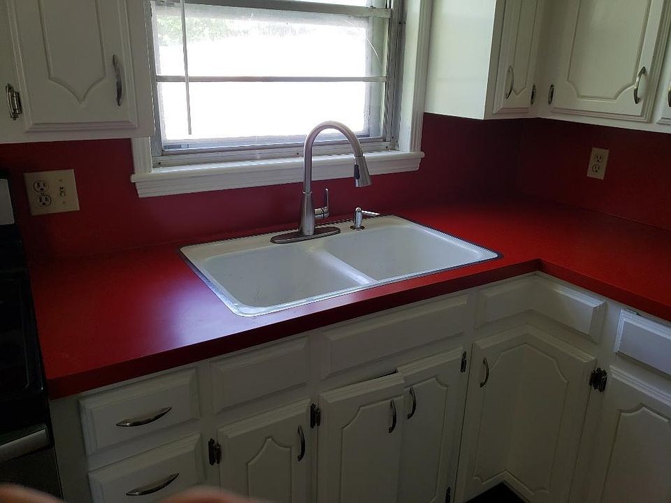 1st image of 1805 Lariet Ln