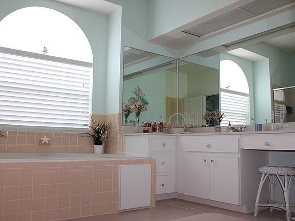 3rd image of 4607 N Crestline Dr