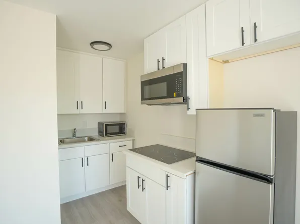 825 W 167th St #1, Gardena, CA 90247