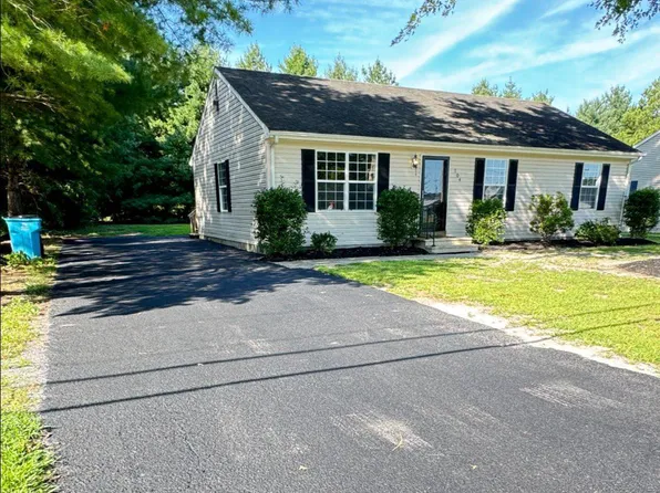 104 Chestnut St, Hebron, MD 21830