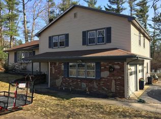4 Rounsevell Dr, East Freetown, MA 02717