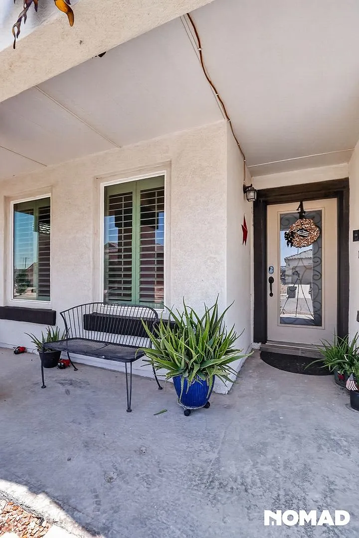 Spacious 4BR House in El Paso — Photo 4