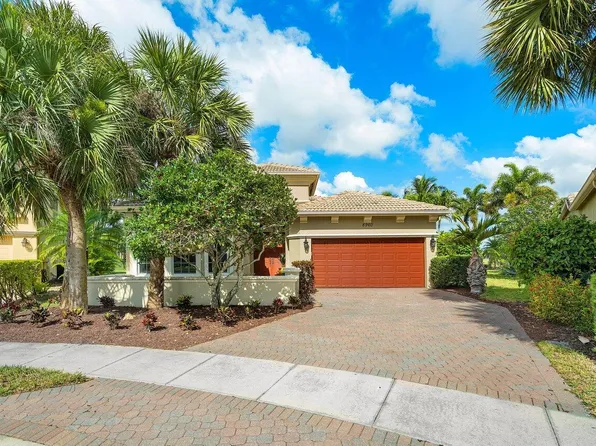 8960 Via Prestigio W, Wellington, FL 33411
