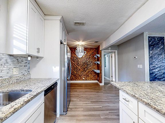5th image of 6866 DAUGHTRY Boulevard S