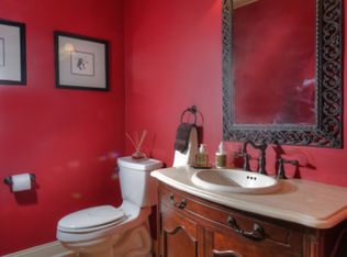 28 Dogwood Dr, White House Station, NJ 08889