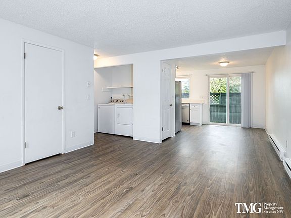 4th image of 2710 NE Division St #9c81ed6ea
