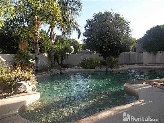 2nd image of 4452 E Encanto Cir