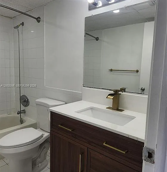 500 NE 2nd St #213 — Photo 8
