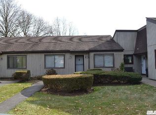 154 Strathmore Gate Dr, Stony Brook, NY 11790