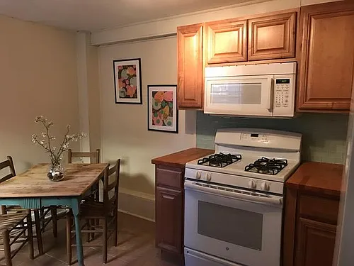 1803 Fleet St Photo 1