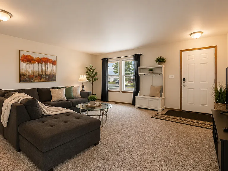 3093 Huntington Dr — Photo 12