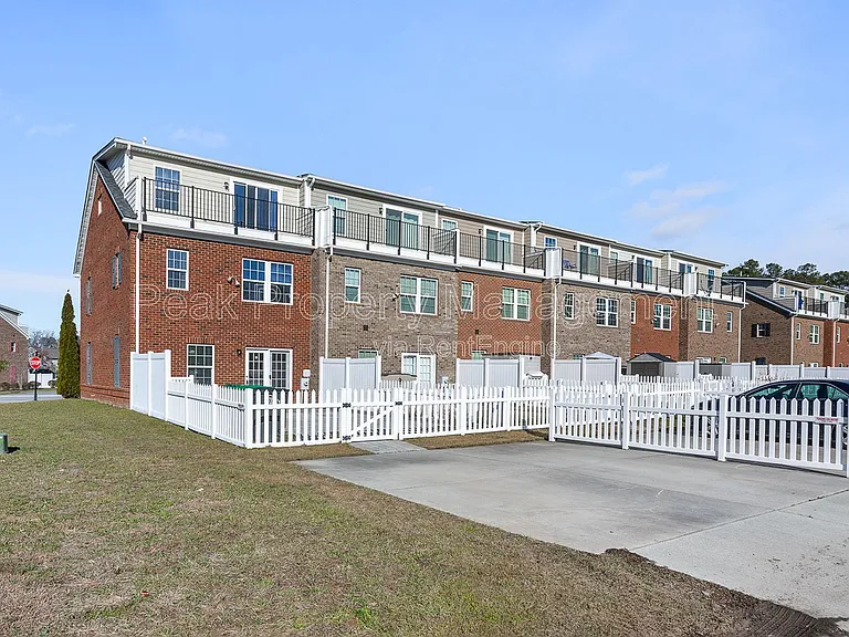 11323 Sadler Walk Ln — Photo 13