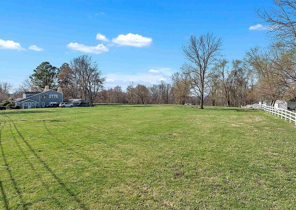 835 Madison St, Hawesville, KY 42348 | Zillow