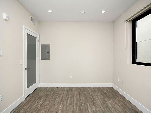 4th image of 5550 Bonner Ave #B305