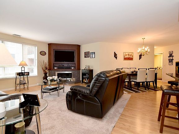 4th image of 3100 Lexington Ln APT 109