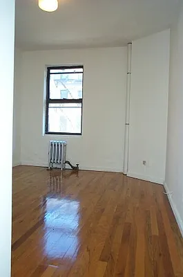 Rented by Tower Brokerage | media 76