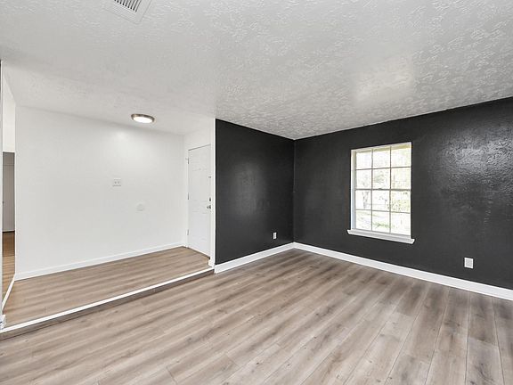 4th image of 4519 Reynaldo Dr