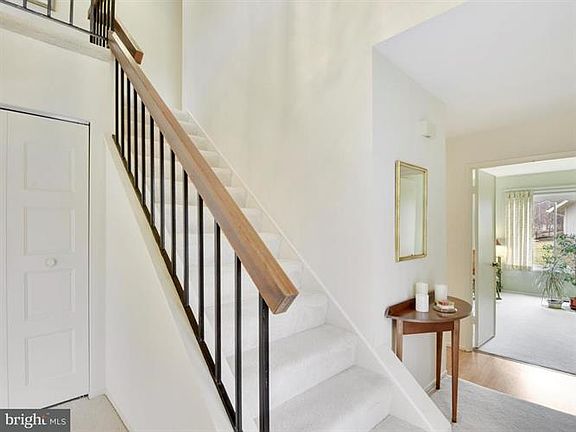 4th image of 9501 Ash Hollow Pl