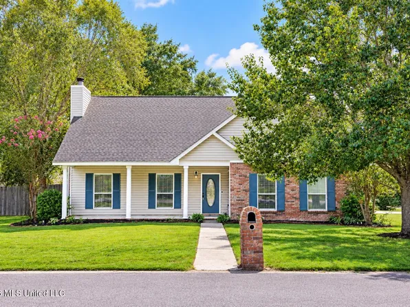 18243 Village Dr, Saucier, MS 39574