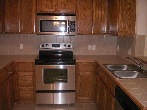 3rd image of 13805 Jills Gardens Dr