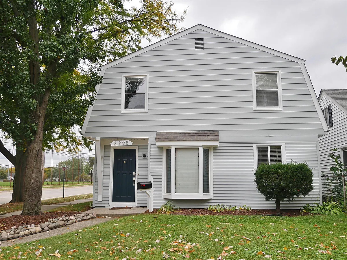 Photo 1 of 30 - 2298 Browning St - Ferndale, MI Photo A - 2298 Browning St