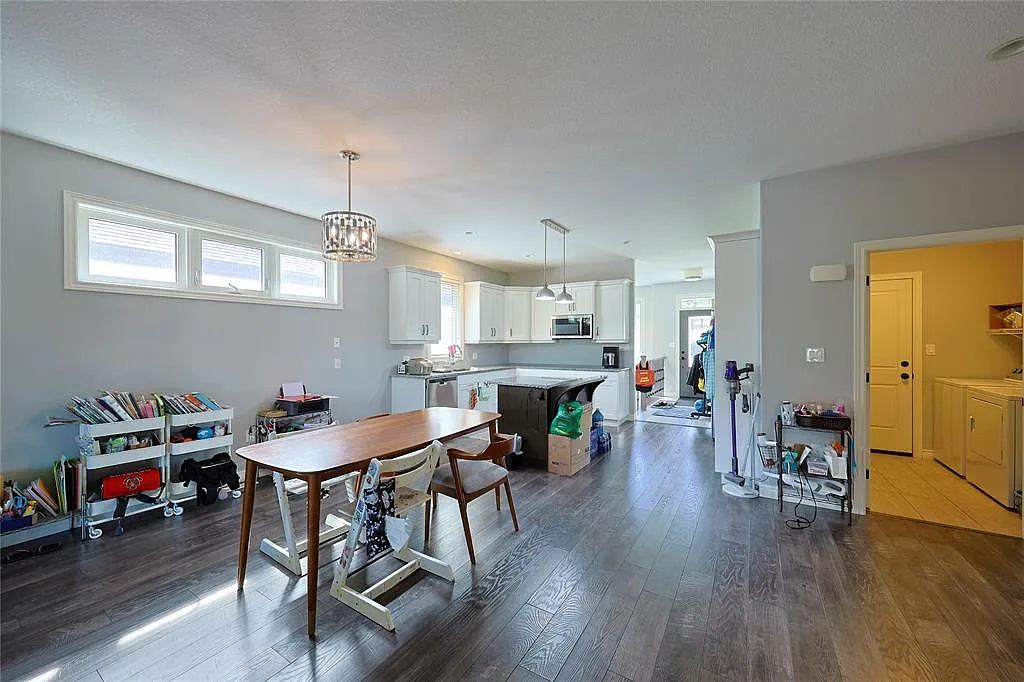 5 bed, $3,300 — Photo 3