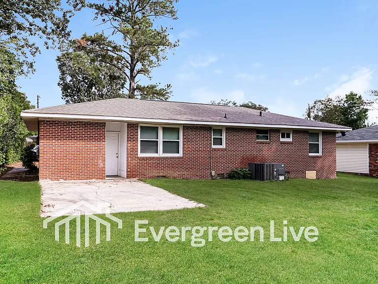 2140 Balfour St — Photo 15