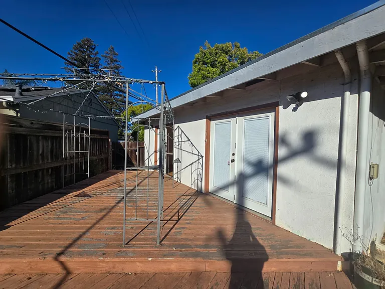 550 Del Mar Ave — Photo 15