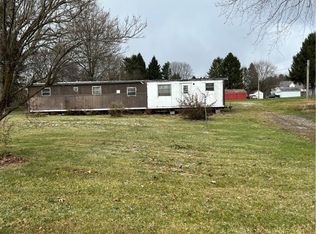 24774 W School St, Minerva, OH 44625