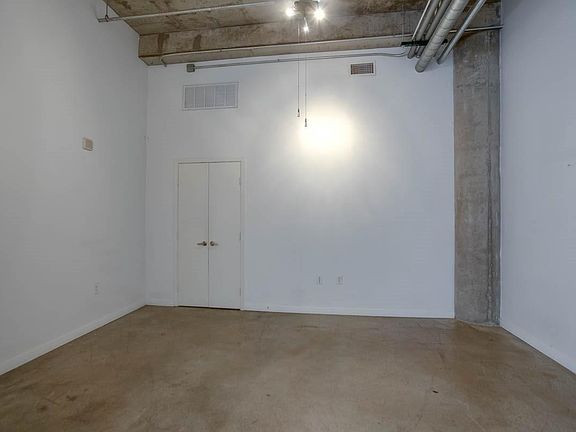 3rd image of 1001 Belleview St #907