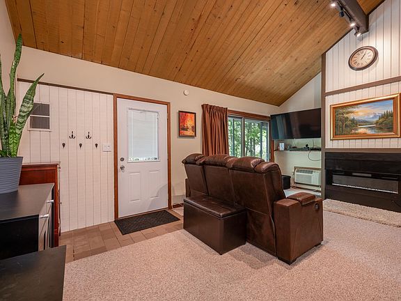 5th image of 306 Quadna Mountain Rd