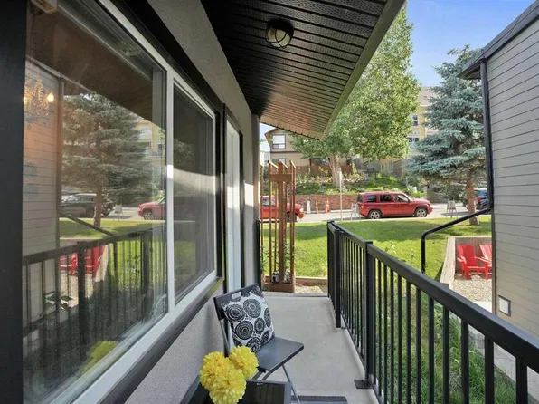 1618 E 28th Ave SW #1, Calgary, AB T2T 1J4