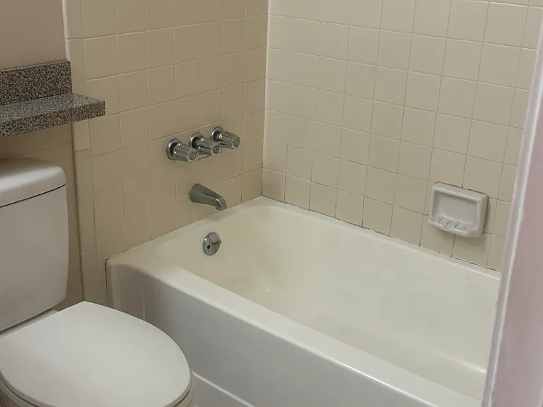 1131 SE Parrish Ct — Photo 5