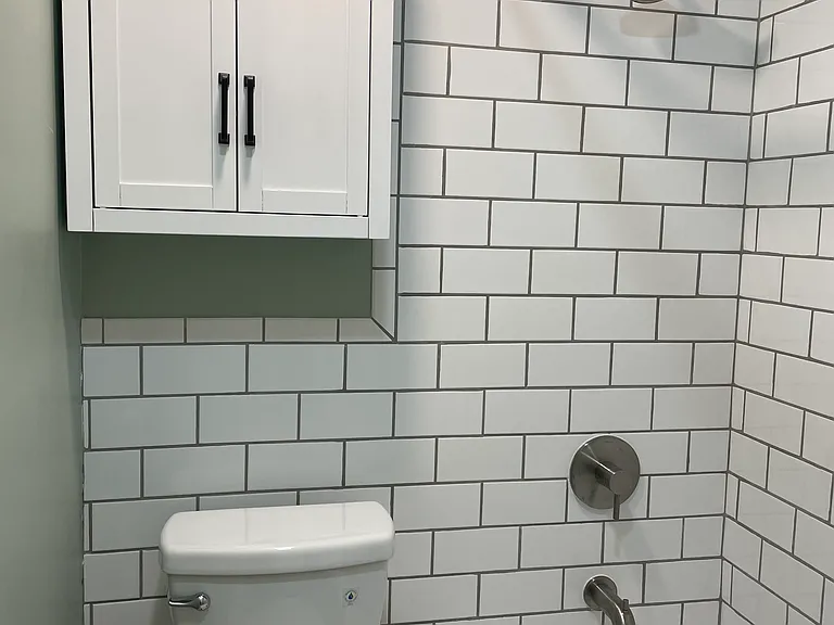98 Bright St #2R — Photo 23