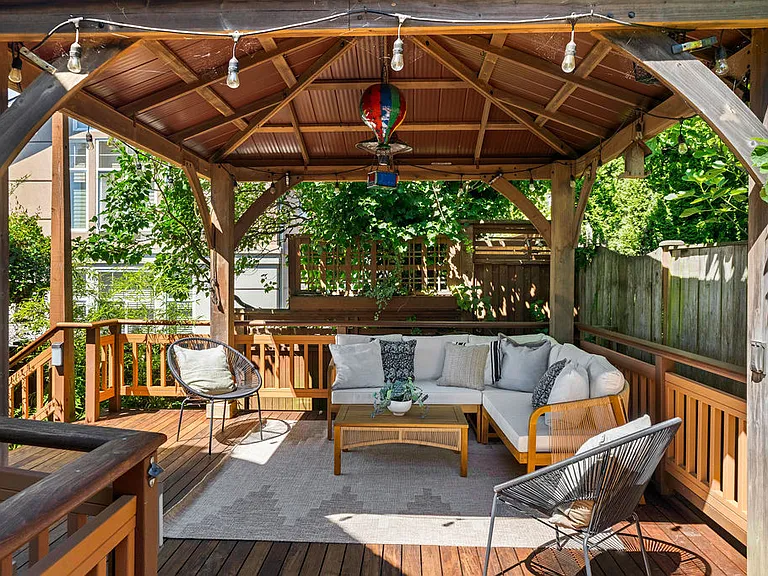 545 Holly Dr — Photo 10