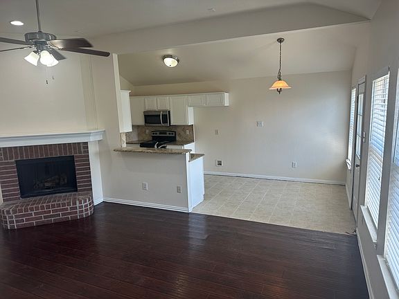 2nd image of 1002 Port Isabel Dr