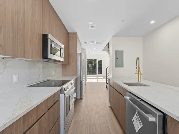 310 Fenimore Street image 11 of 50