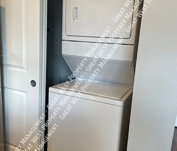 3593 S G St #A — Photo 4