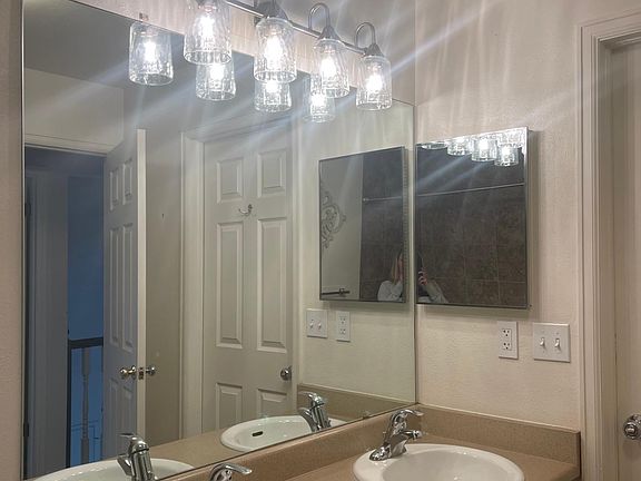 Jack and Jill full bathroom