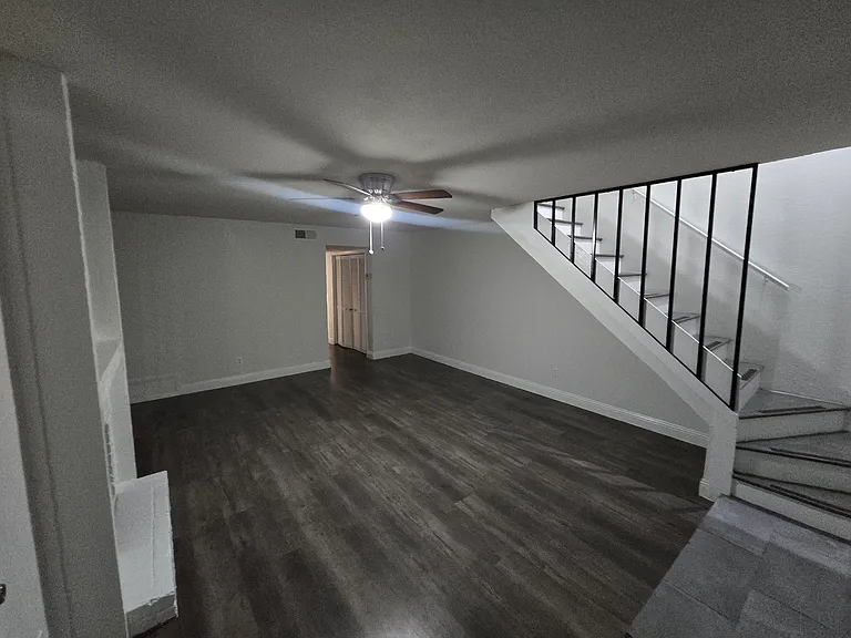 2648 Santa Barbara Dr — Photo 12