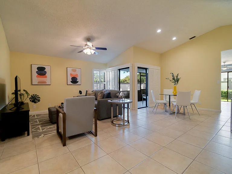 13335 Bedford Mews Ct — Photo 4