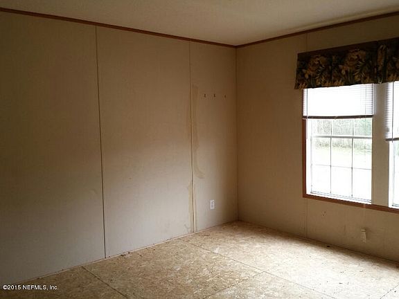 5th image of 16564 Village Green Dr S