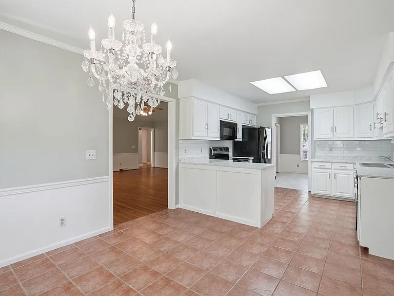 101 Emerald Way — Photo 11
