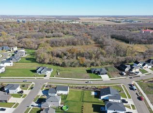 8916 Meadowlark Pkwy, Horace, ND 58047