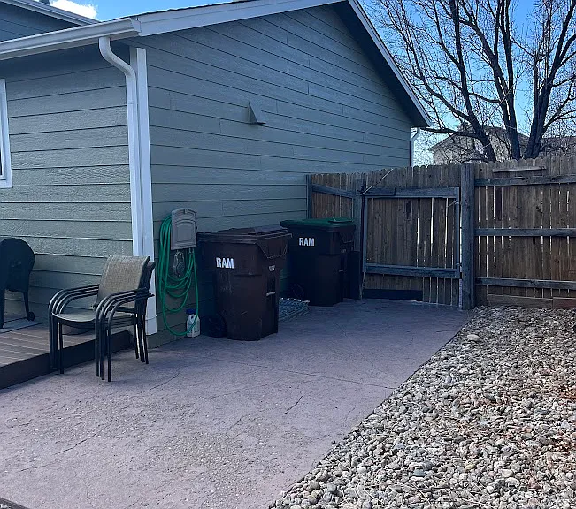 330 Derry Dr — Photo 10
