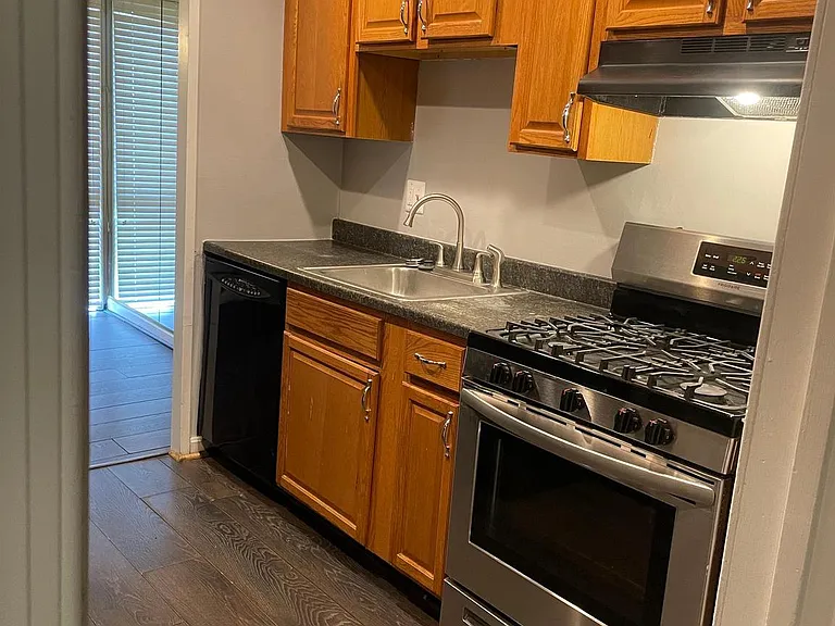 7248 Donnell Pl #B — Photo 4