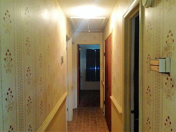 4th image of 505 W C St