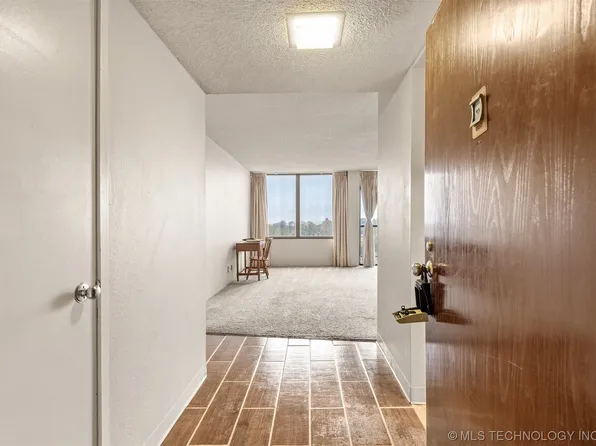 450 W 7th St APT 807, Tulsa, OK 74119